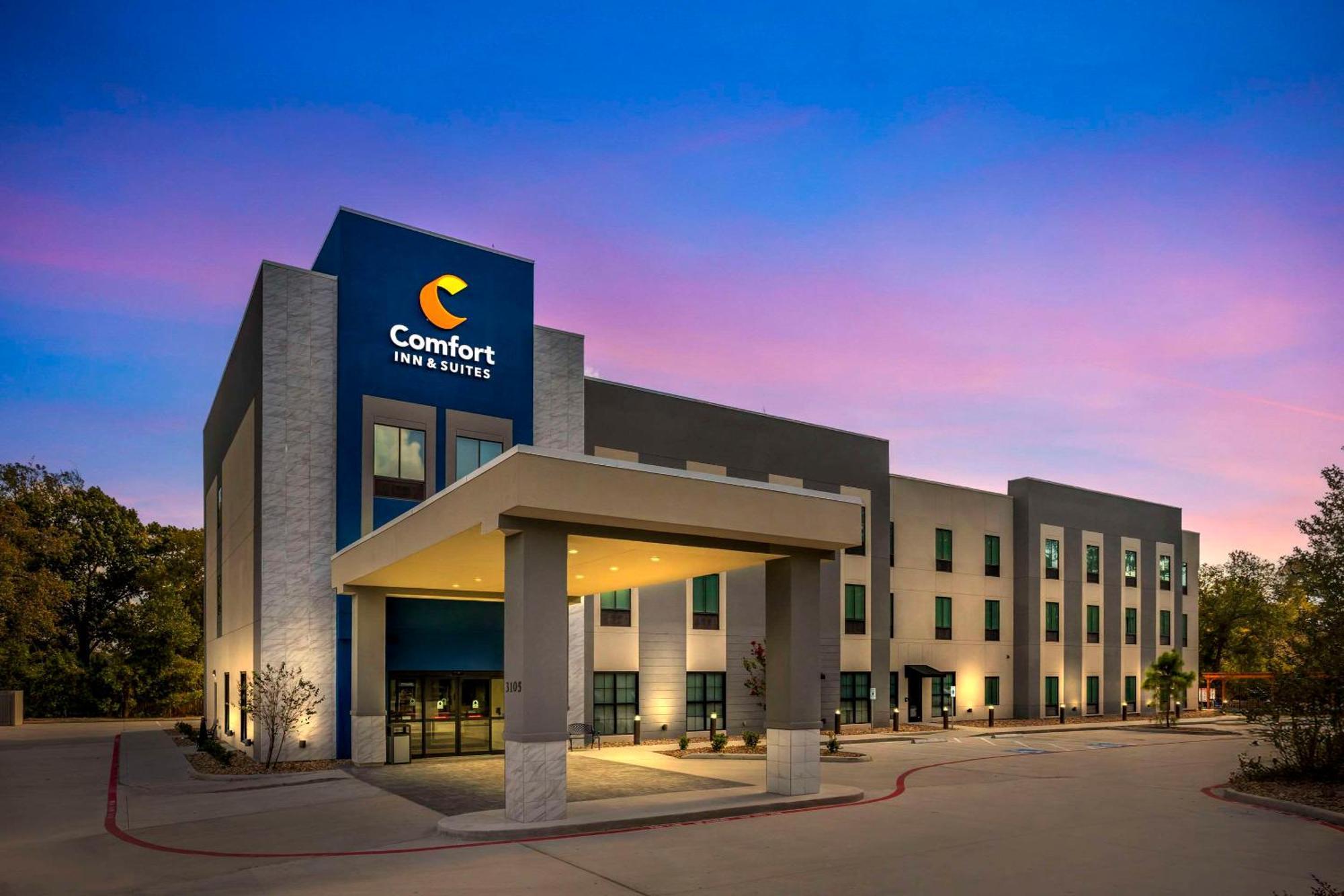 Comfort Inn & Suites Huntsville Near University Екстер'єр фото